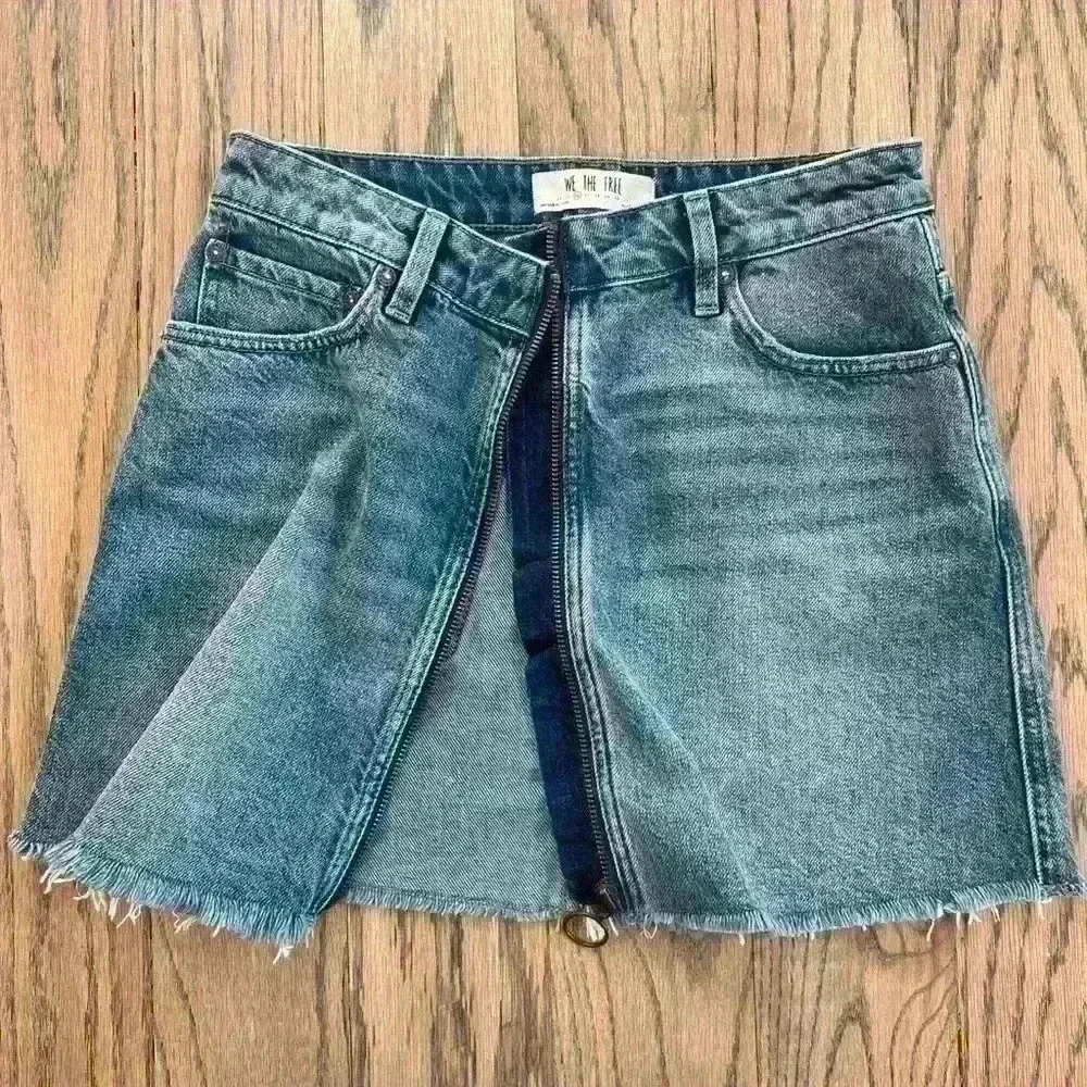 We The Free Women’s Denim Front Zip Mini Skirt Size 26